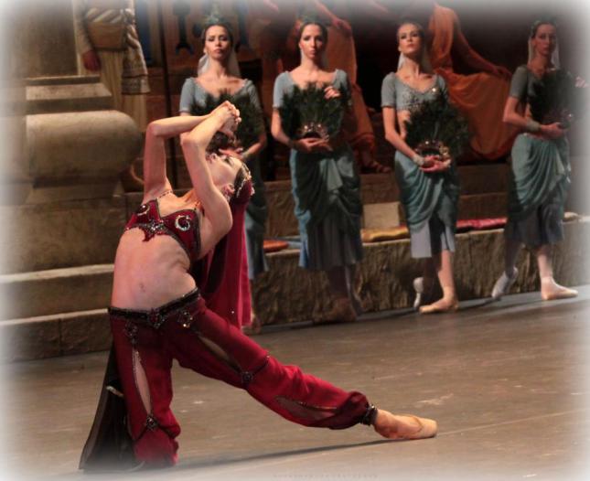 03yekaterina-krysanova-c2abnikiyac2bb-la-bayadere-bolshoi-ballet-c2a9-yekaterina-vladimirova